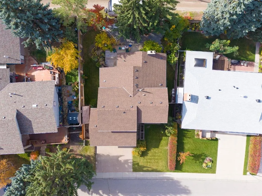 331 Oakfern Crescent SW