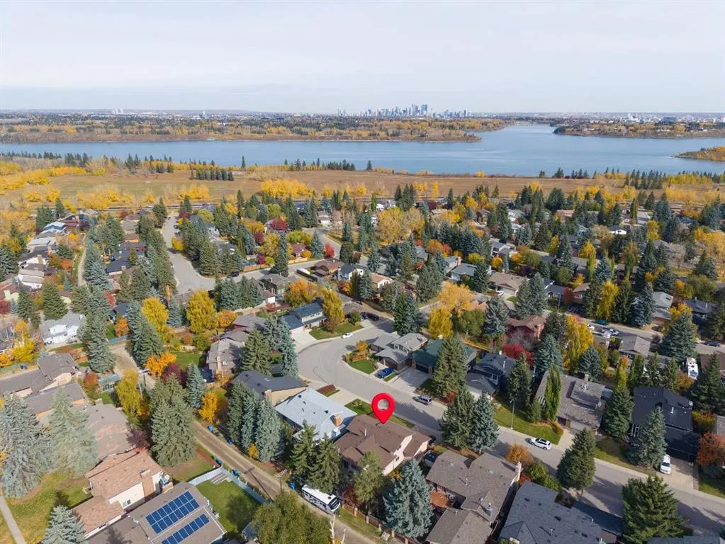 331 Oakfern Crescent SW