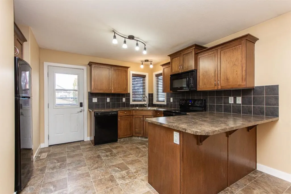 79 Trimble Close