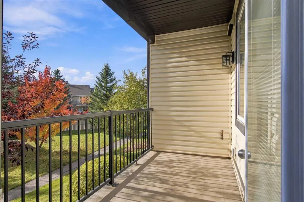 43 Sunrise Loop SE #206