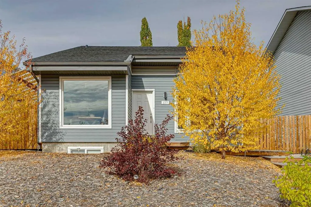 355 Woodbine Boulevard SW