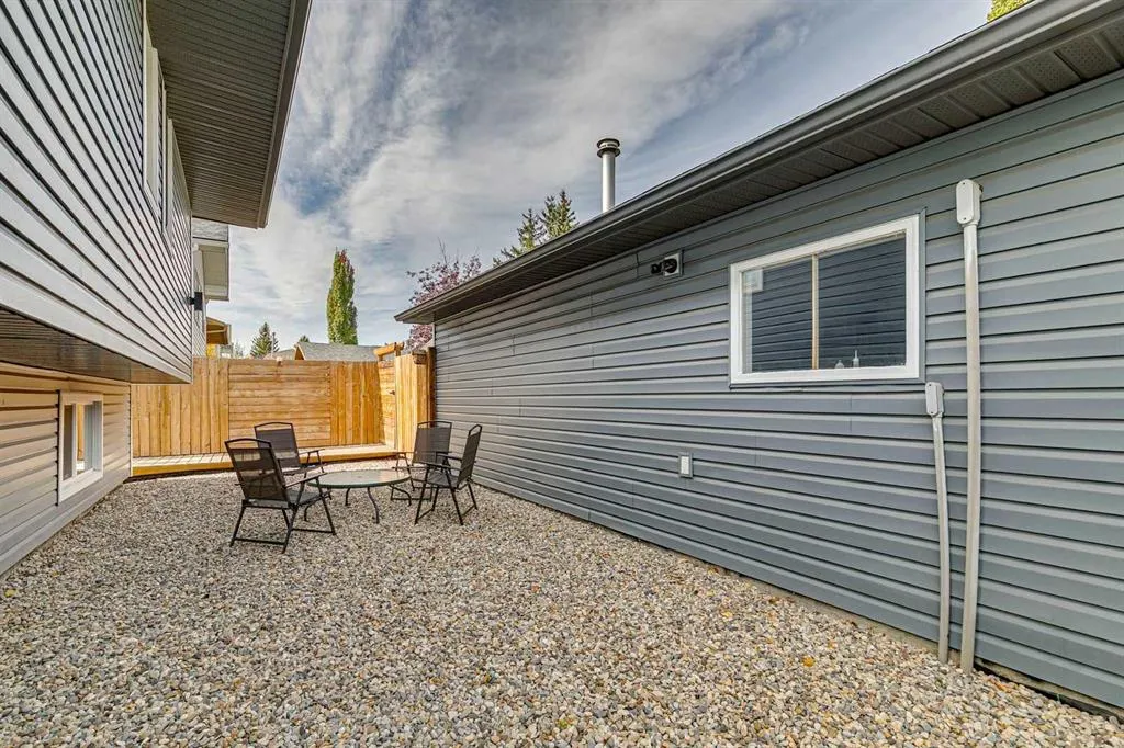 355 Woodbine Boulevard SW