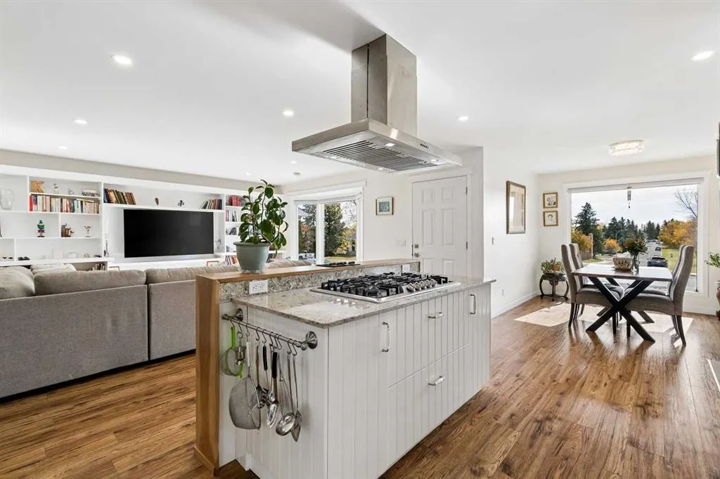 355 Woodbine Boulevard SW