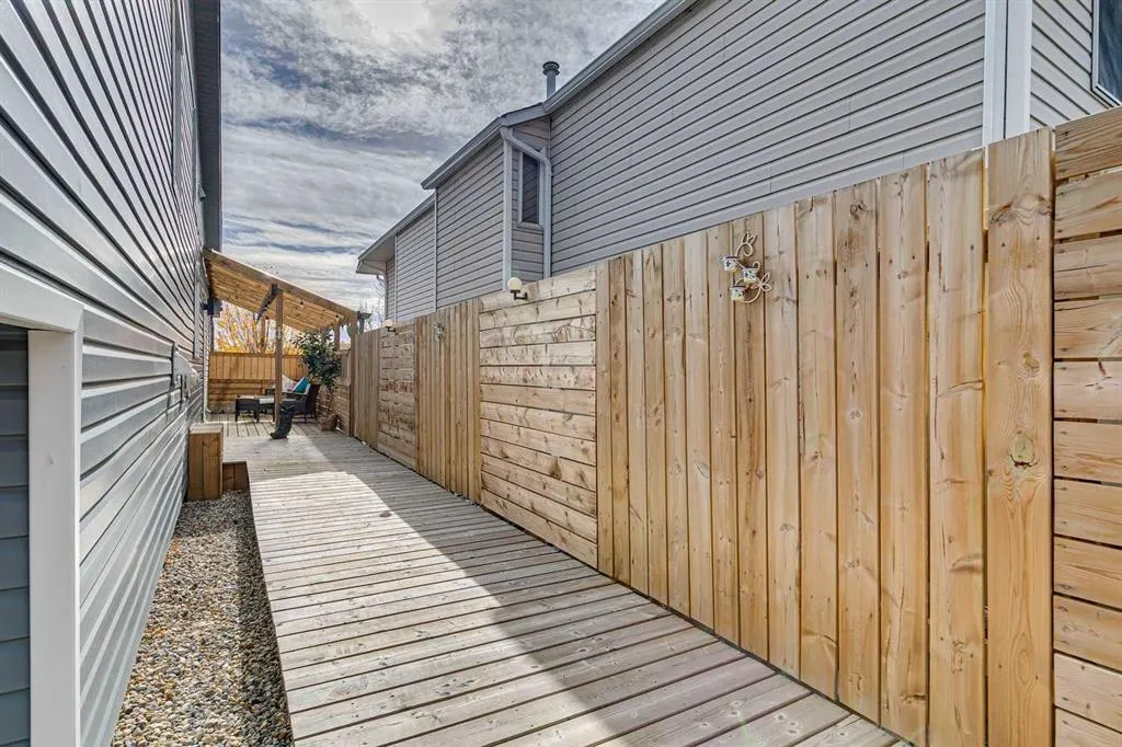 355 Woodbine Boulevard SW
