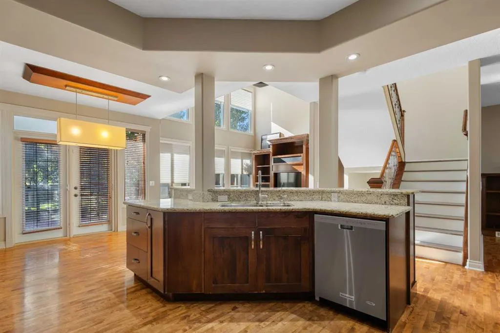 75 Discovery Ridge Mount SW