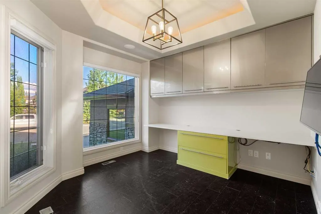 75 Discovery Ridge Mount SW