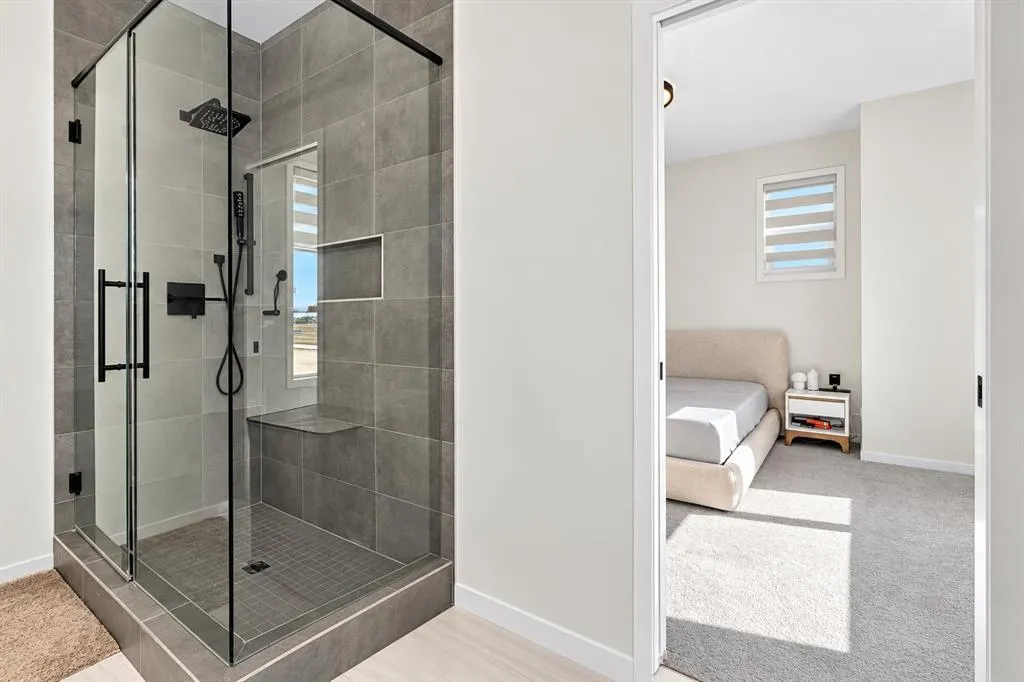 168 Setonstone Manor SE