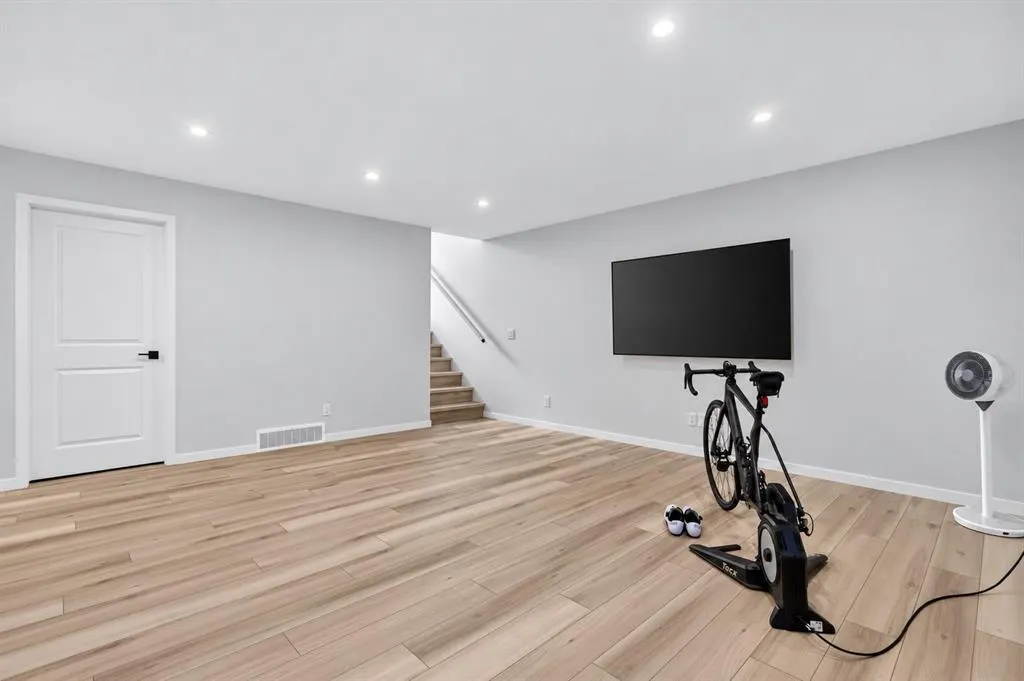 168 Setonstone Manor SE