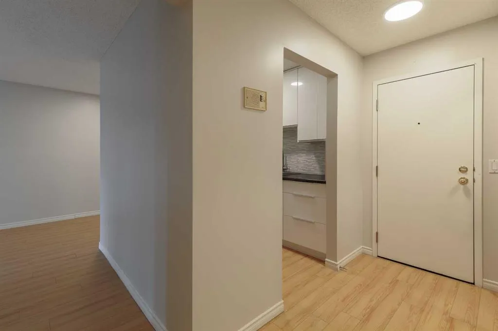 1919 36 Street SW #211