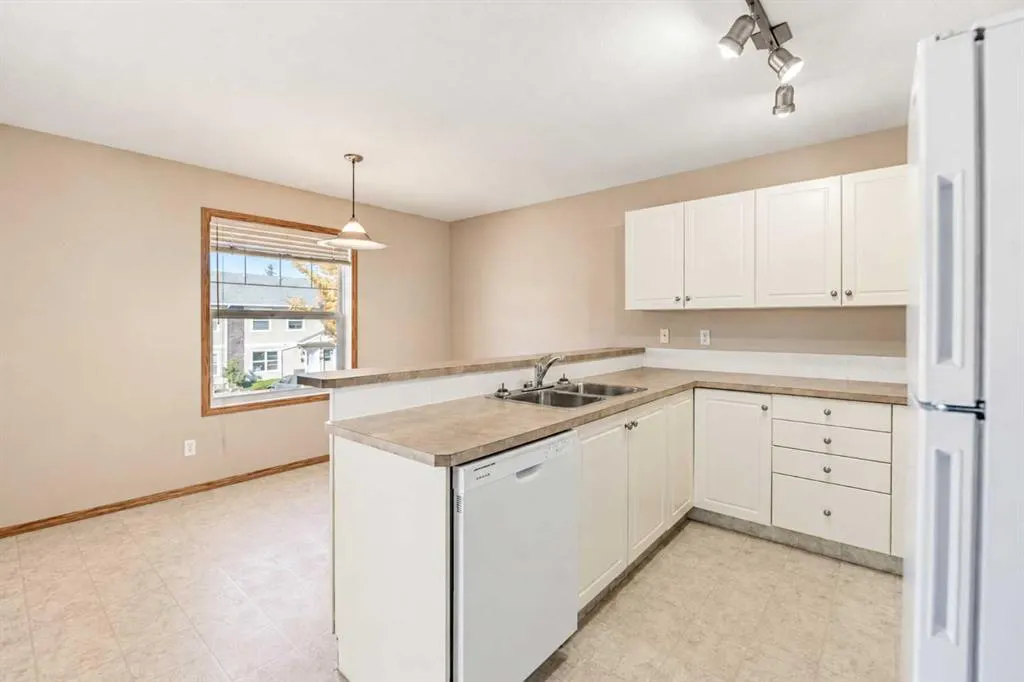 20 Jacobs Close #48