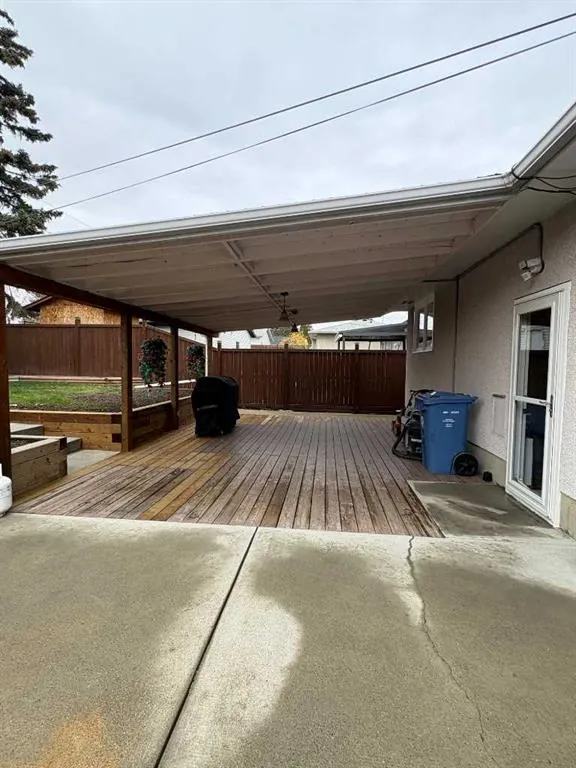 1623 Rouleau Crescent SE