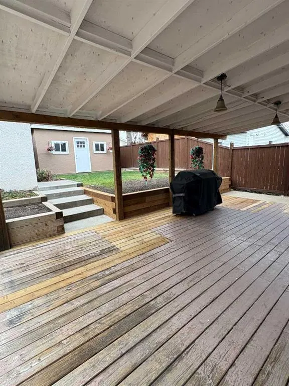 1623 Rouleau Crescent SE