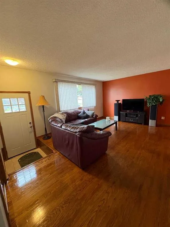1623 Rouleau Crescent SE
