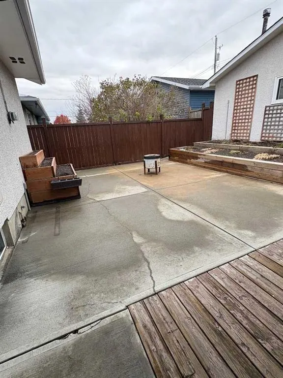 1623 Rouleau Crescent SE