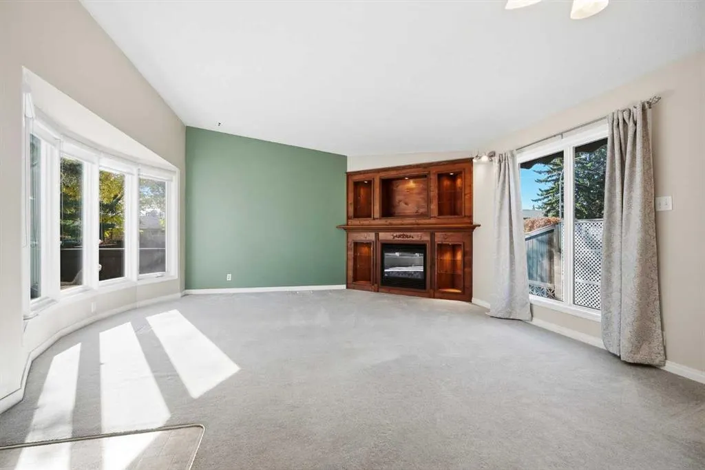163 Westwood Drive SW