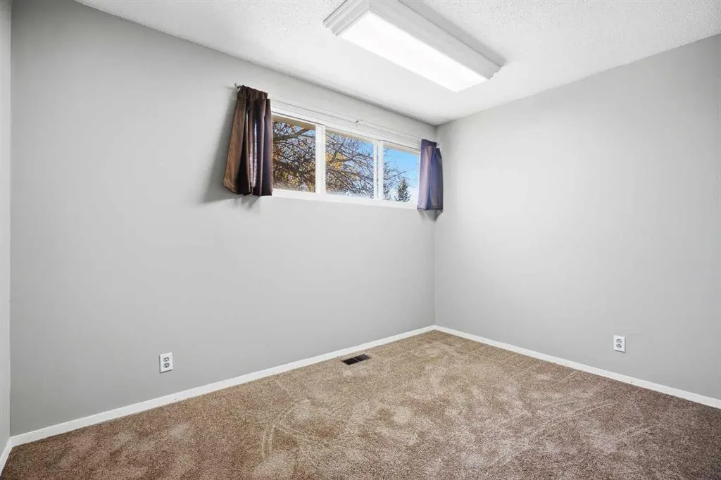 163 Westwood Drive SW
