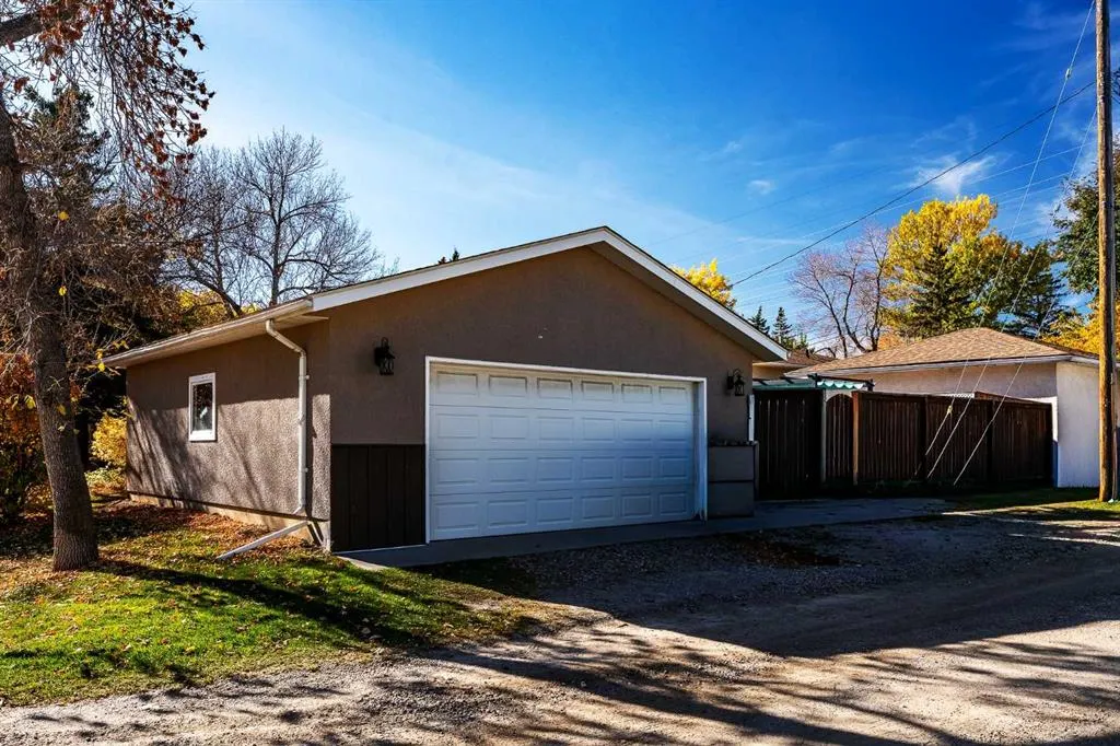 163 Westwood Drive SW