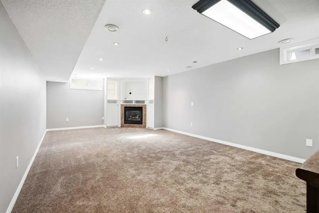 163 Westwood Drive SW