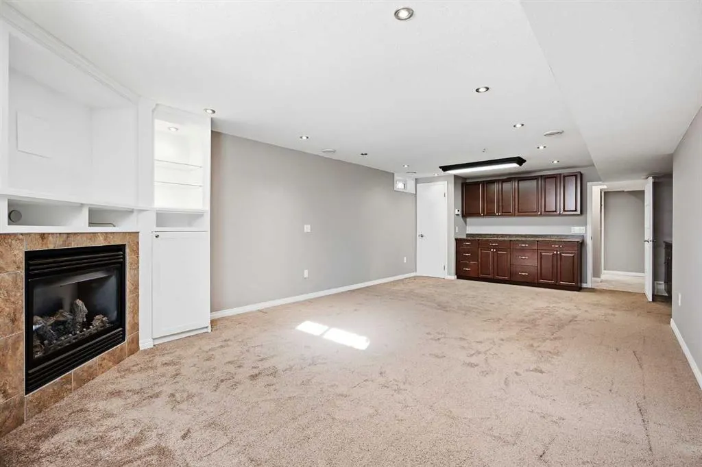 163 Westwood Drive SW
