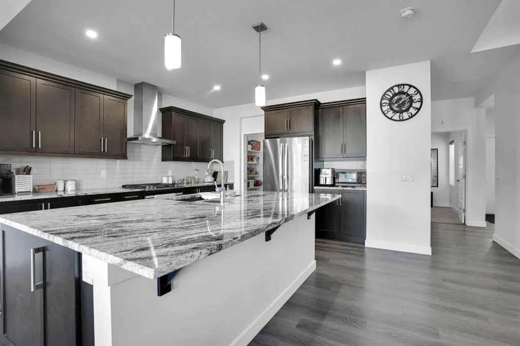 314 Corner Meadows Way NE