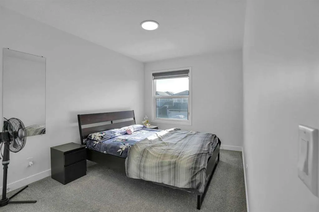 314 Corner Meadows Way NE