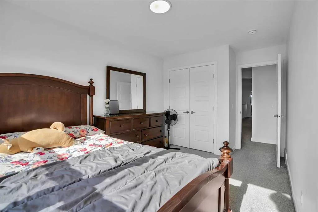 314 Corner Meadows Way NE