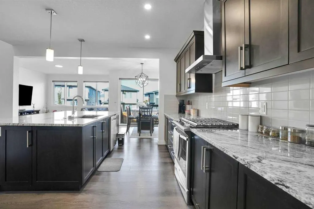 314 Corner Meadows Way NE