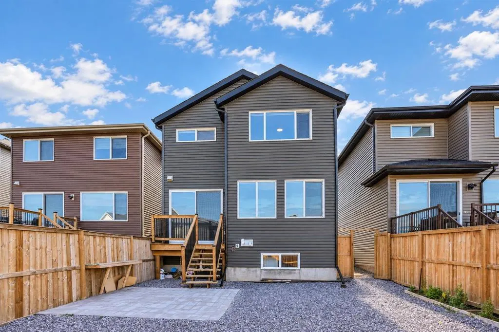 314 Corner Meadows Way NE