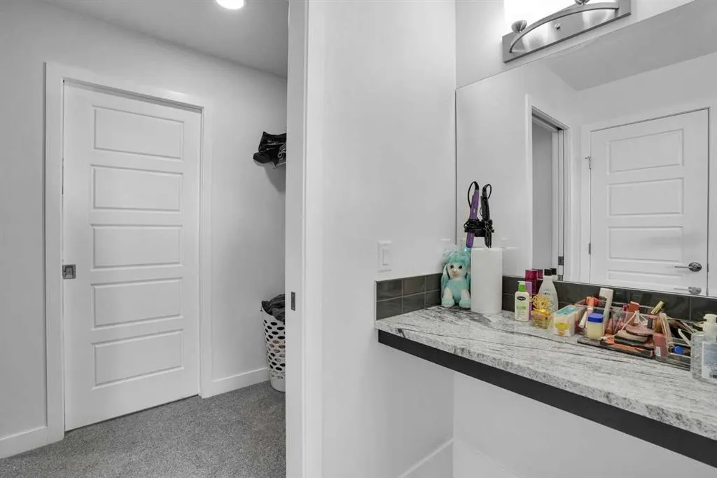314 Corner Meadows Way NE