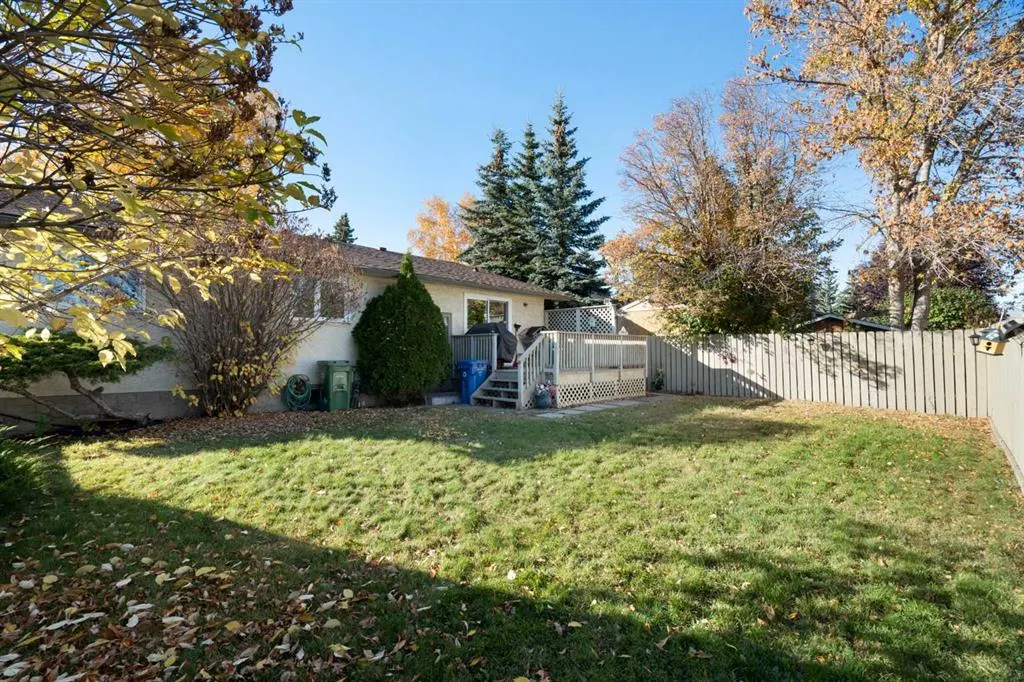 212 Whiteview Bay NE
