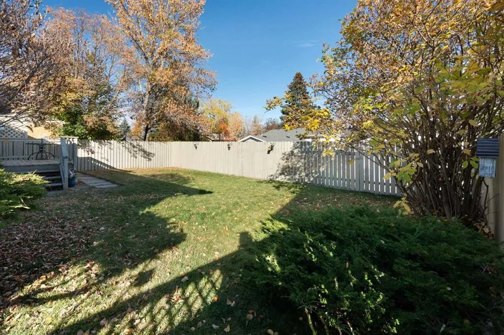 212 Whiteview Bay NE