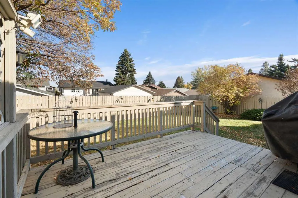 212 Whiteview Bay NE