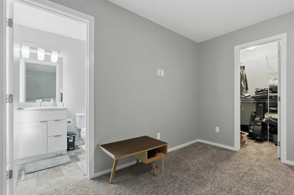 466 Highlands Boulevard W #2
