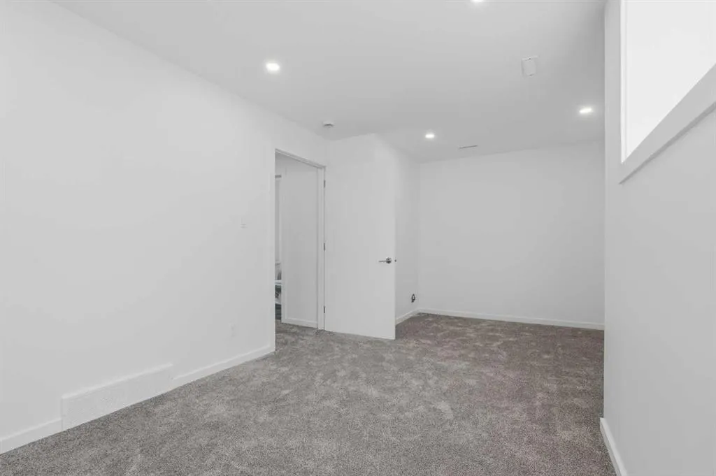 466 Highlands Boulevard W #2