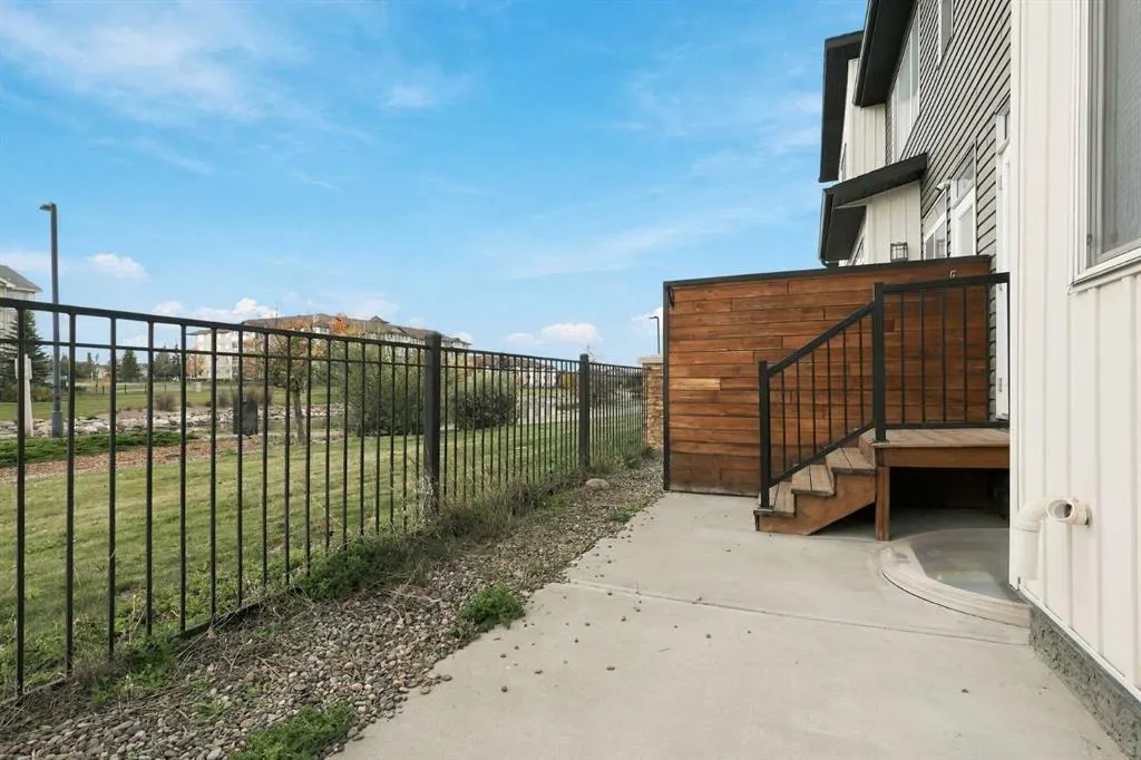 466 Highlands Boulevard W #2