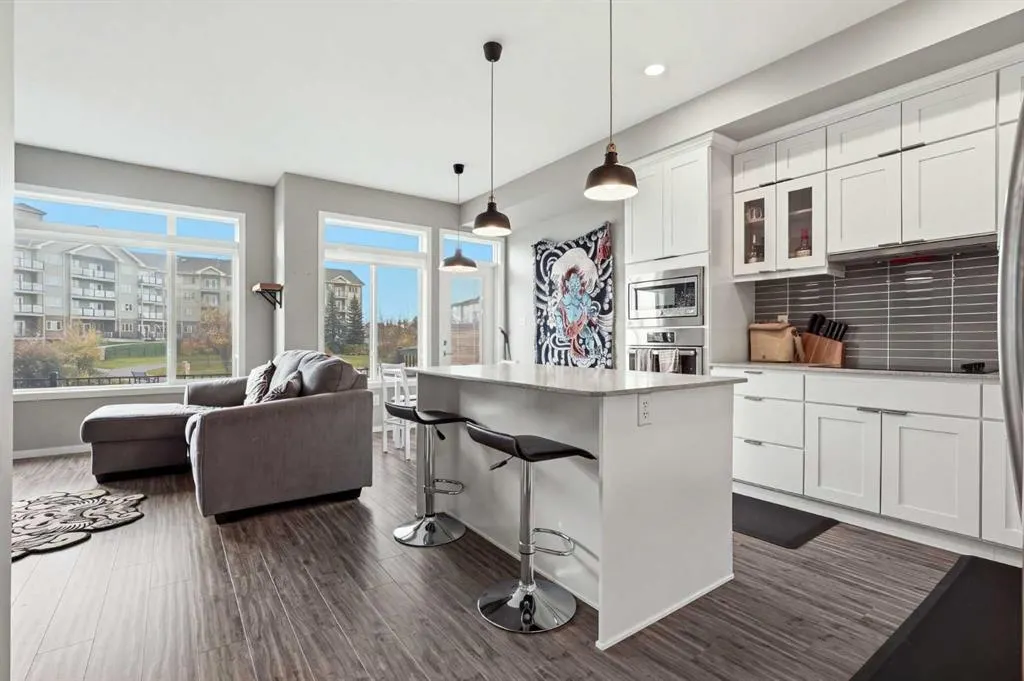 466 Highlands Boulevard W #2