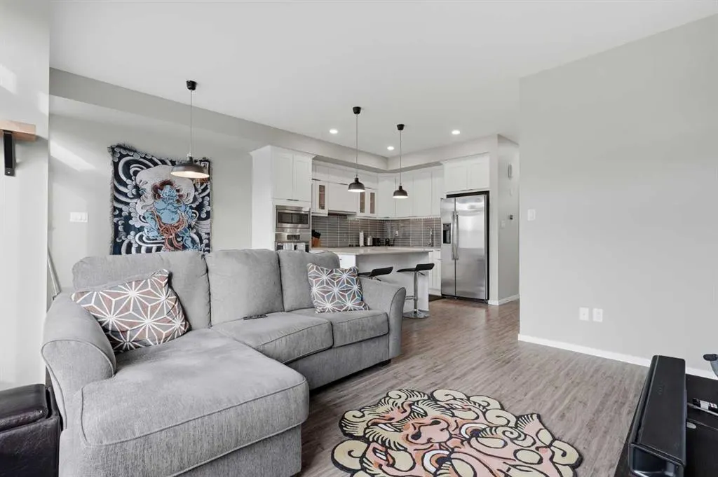 466 Highlands Boulevard W #2