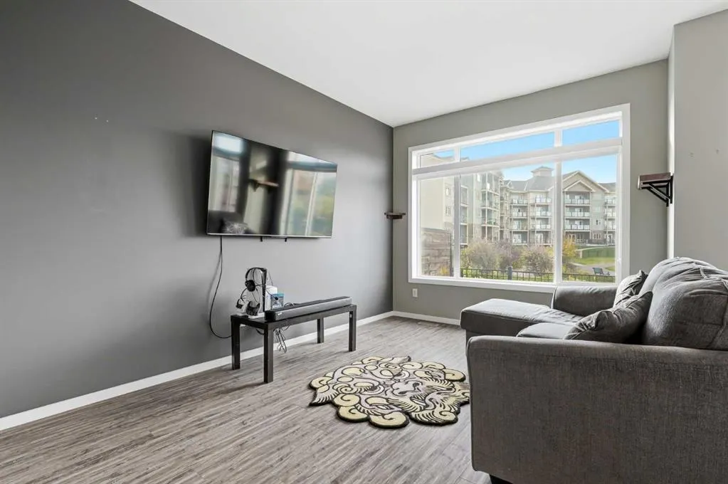 466 Highlands Boulevard W #2