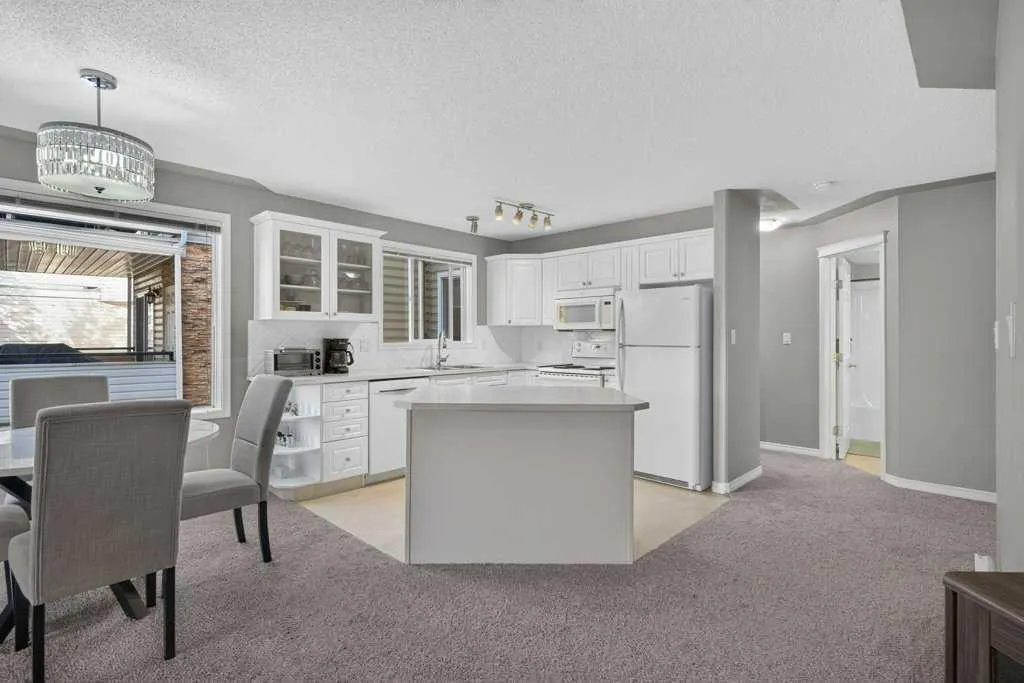 7451 Springbank Boulevard SW #1202