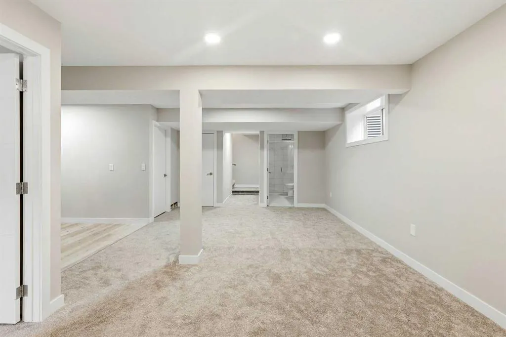 375 Evanston Way NW