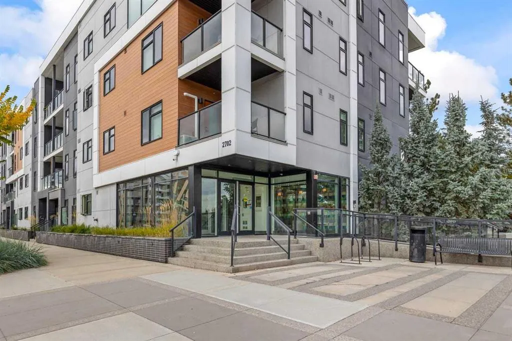 2702 17 Avenue SW #213