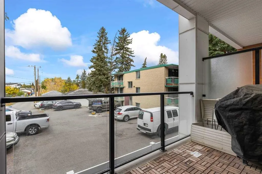 2702 17 Avenue SW #213