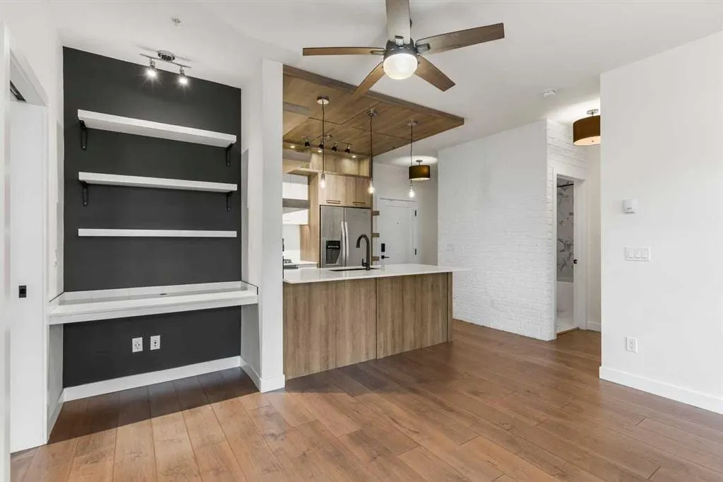2702 17 Avenue SW #213