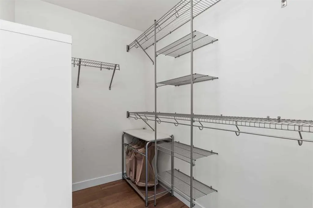 2702 17 Avenue SW #213