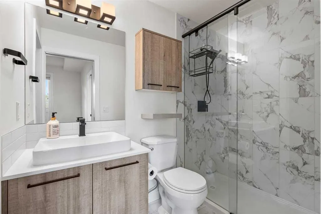 2702 17 Avenue SW #213