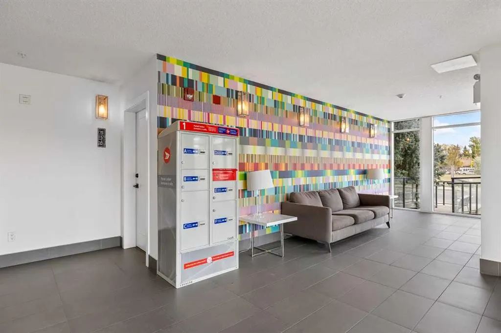 2702 17 Avenue SW #213