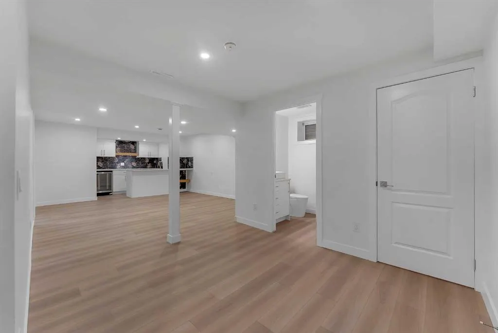 210 Crimson Lane