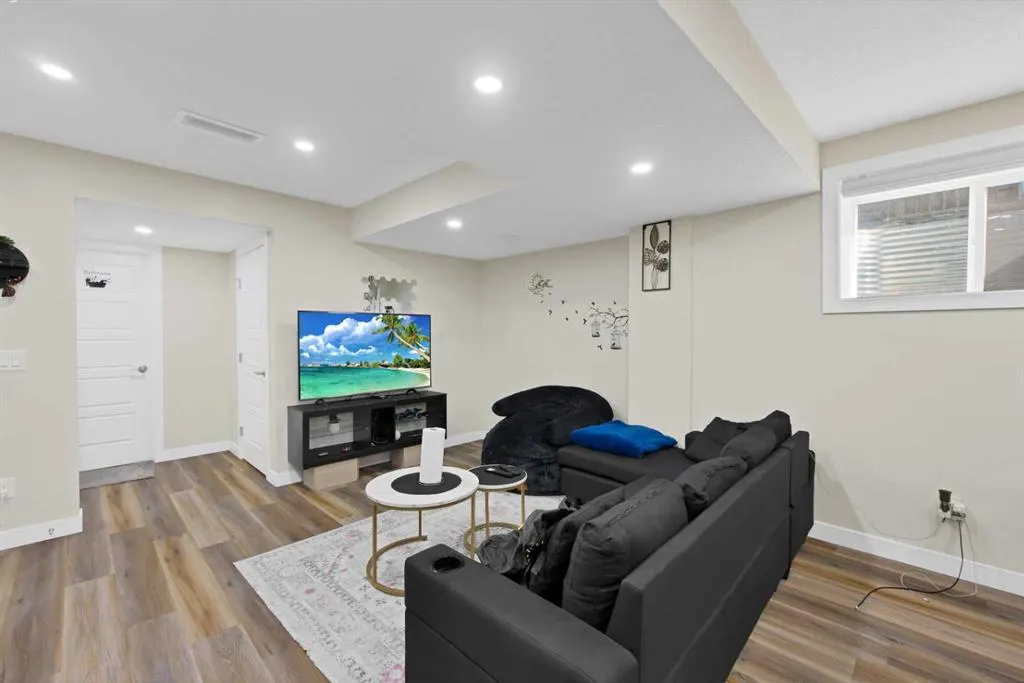 237 Cornerstone Manor NE