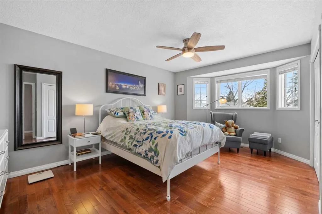 38 Richelieu Court SW