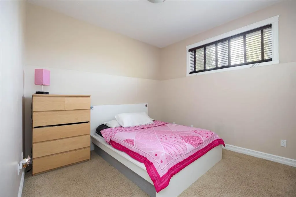 128 Mountain Avens Crescent